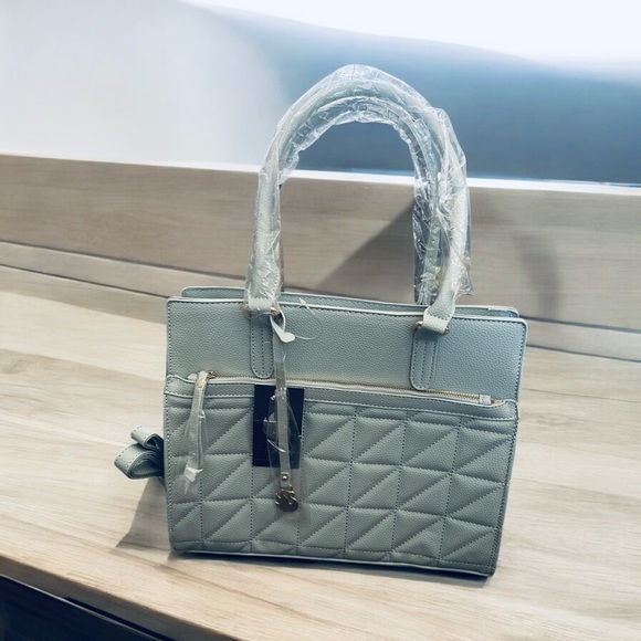 Gloria Vanderbilt Denim Blue-Gray Handbag - Chic & Versatile! New - Picture 4 of 10